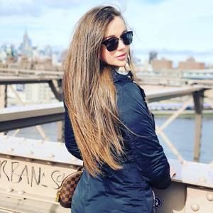 Meet your Posher, Maria